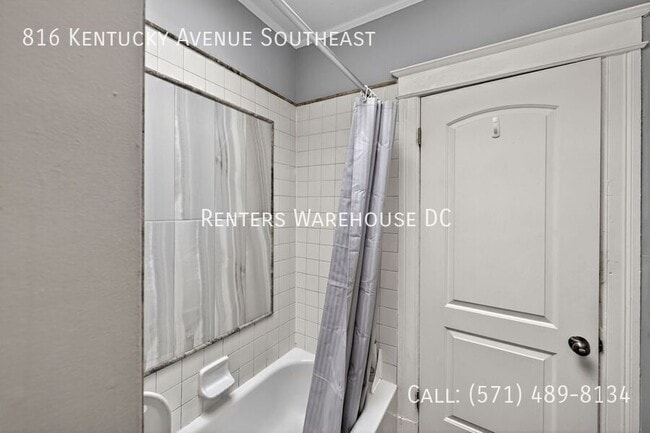 Building Photo - 816 Kentucky Ave SE