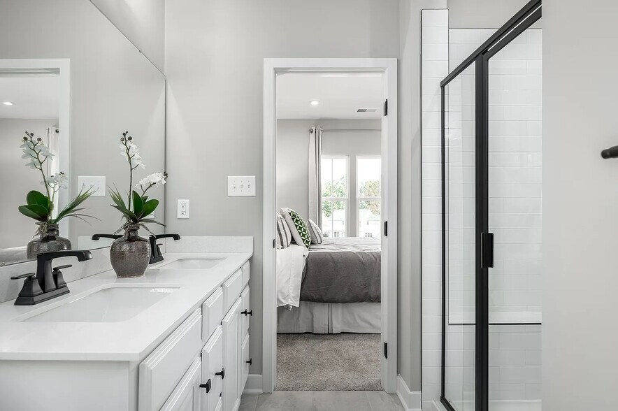 Building Photo - Room in Townhome on Coquina Ln