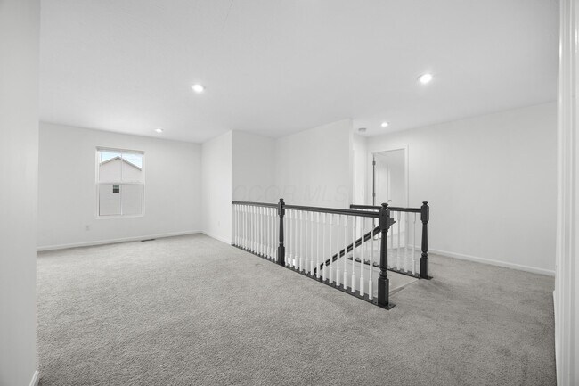 Building Photo - 6295 Honey Farm Way