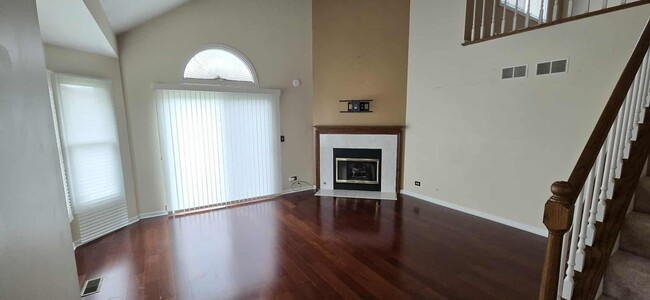 Building Photo - 14713 Golf Rd