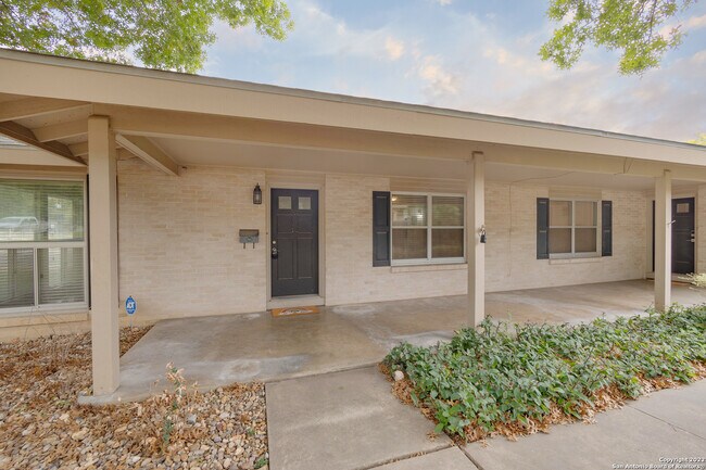 Building Photo - 103 Oakhurst Pl