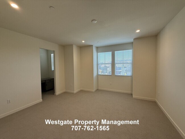Building Photo - 209 Wellness Wy