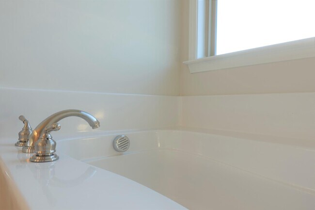 Building Photo - 2731 Millhone Dr