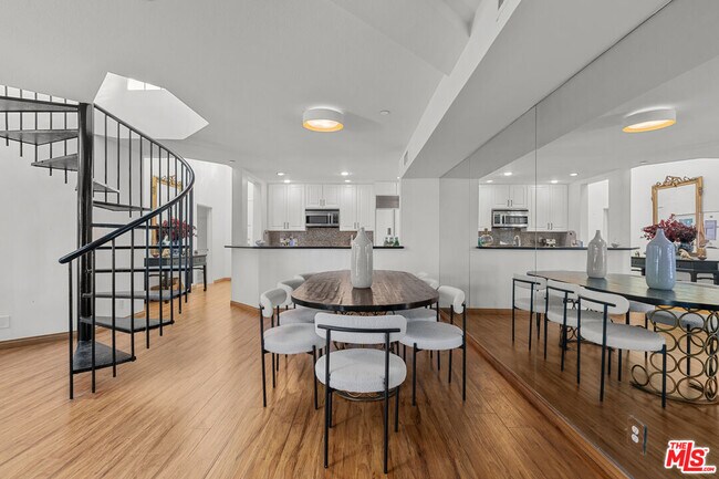 Building Photo - 12000 Goshen Ave