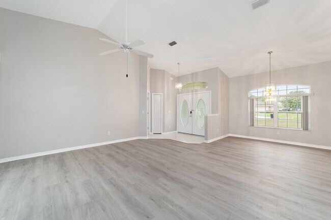 Building Photo - 10061 SW 74th Terrace
