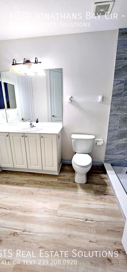 Building Photo - 6030 Jonathans Bay Cir