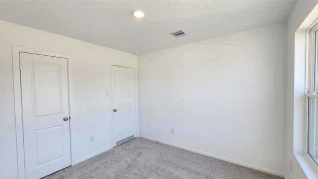 Building Photo - 6418 Begonia Trellis Dr