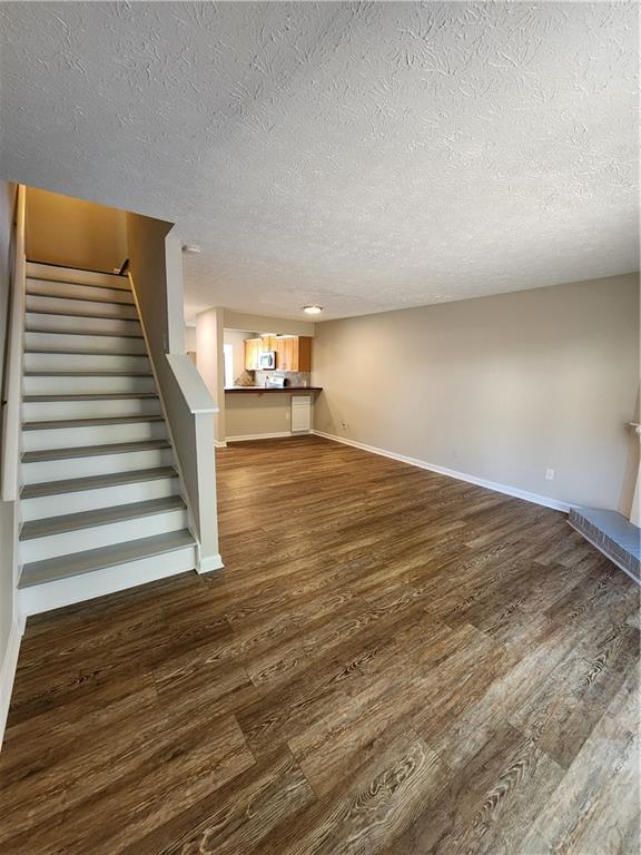 Building Photo - 1565 Springleaf Ct SE