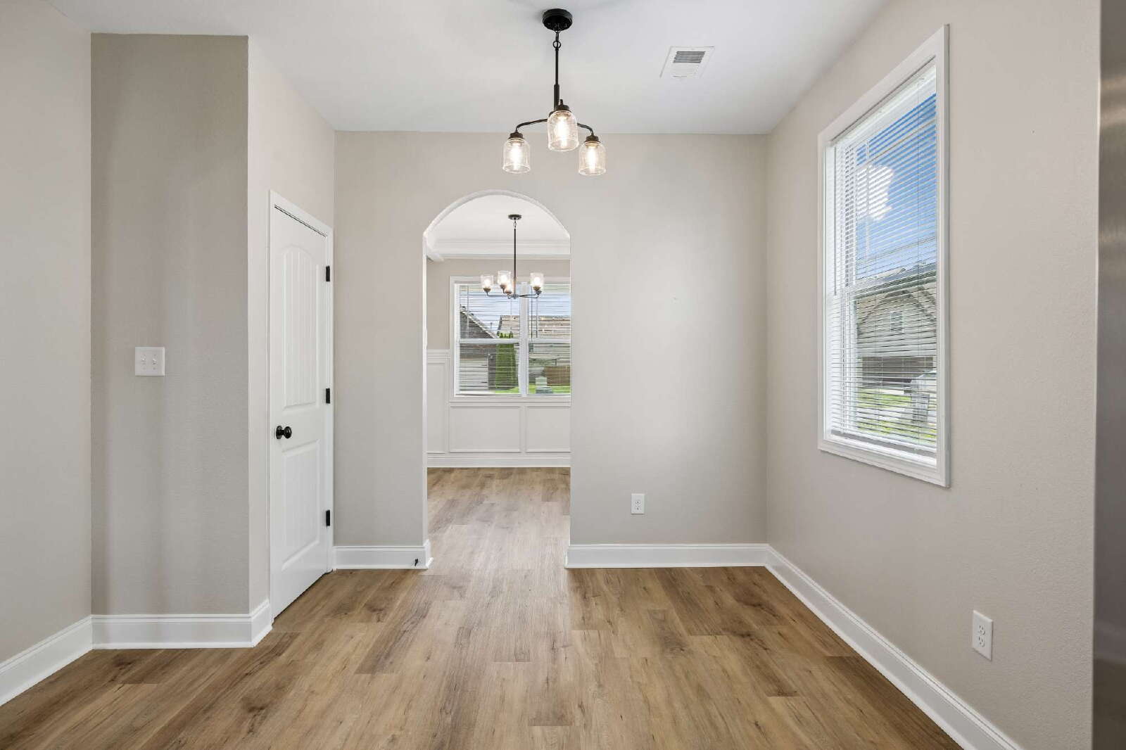 Building Photo - 1240 Winterset Dr