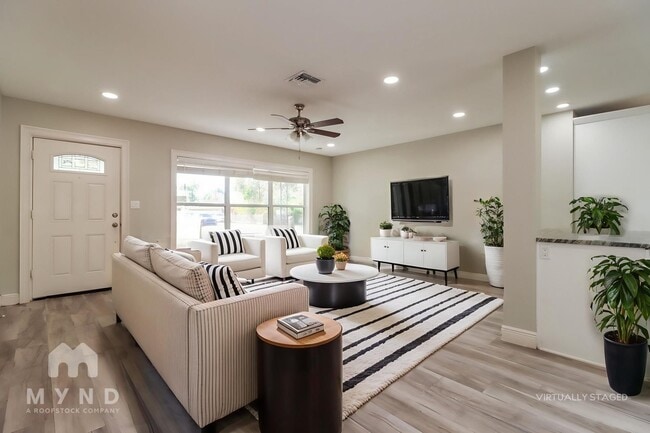 Building Photo - 1560 Palmetto St