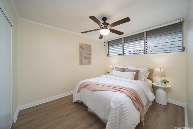 Building Photo - 95-2039-2039 Waikalani Pl