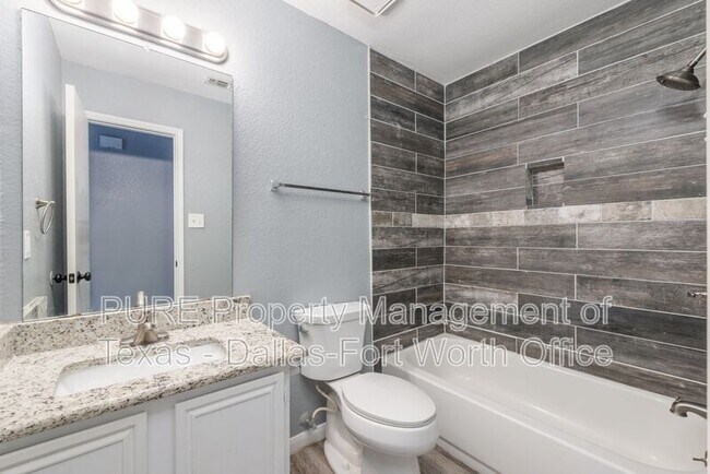 Building Photo - 3720 Garden Springs Dr
