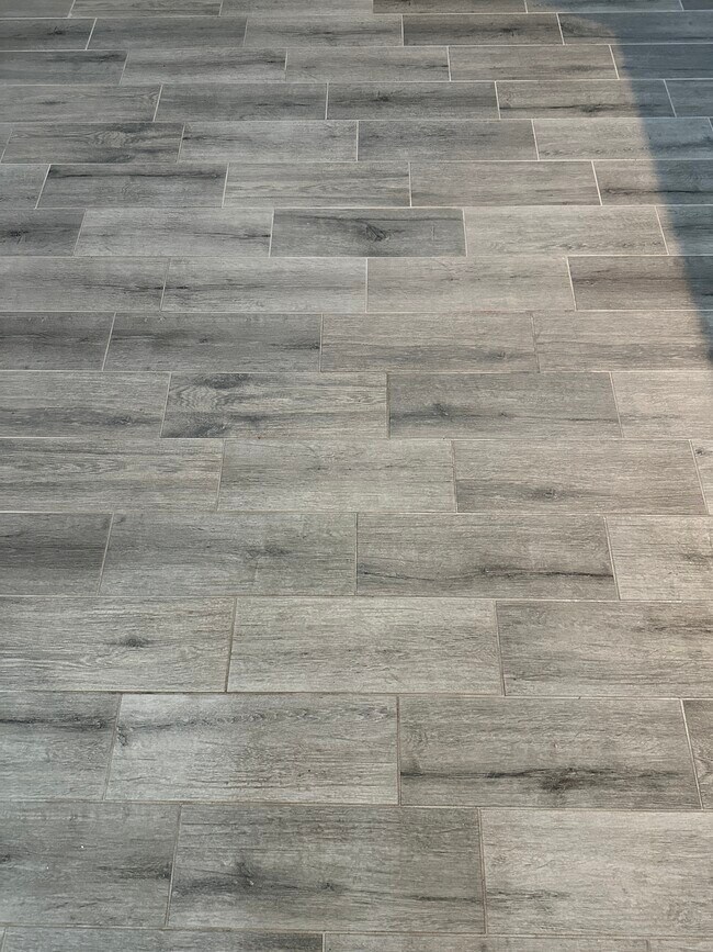 Building Photo - 875 Grand Regency Pointe