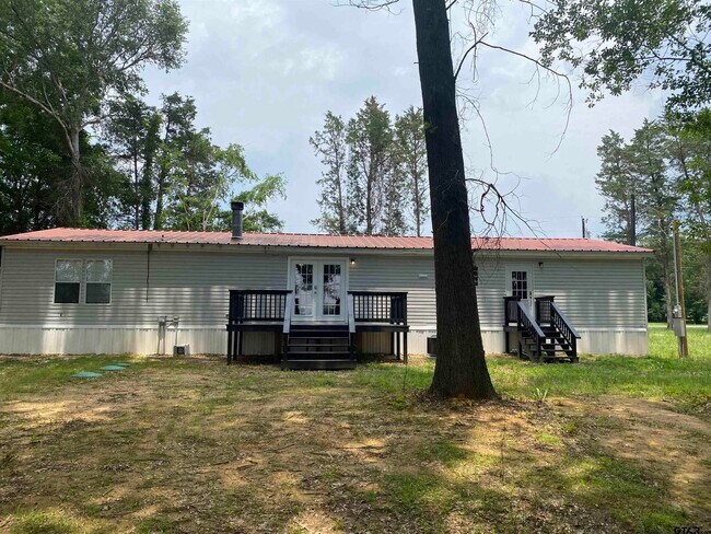Building Photo - 22942 Shell Shore Dr