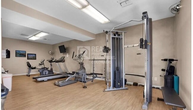 Building Photo - 7110 S Gaylord St