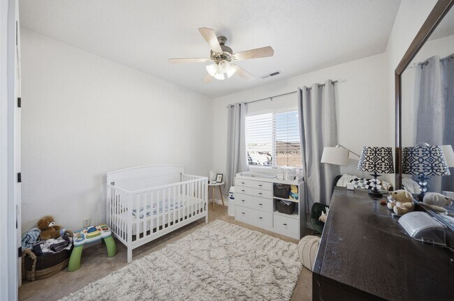 Building Photo - Home with Chef’s Kitchen & RV Parking