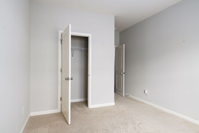 Building Photo - For Rent Winston Salem