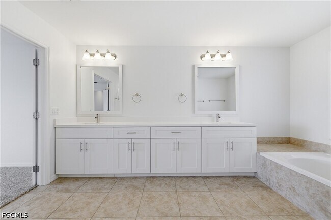 Building Photo - 2639 Bellingham Ct