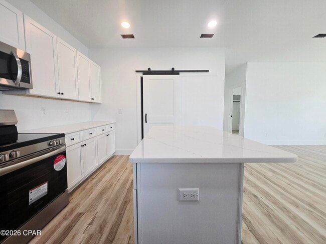 Building Photo - 9428 Starfish Ave