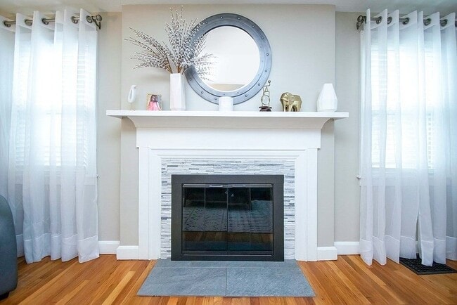 Building Photo - 250 Edendale St