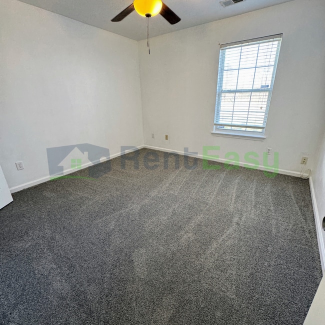 Building Photo - 2038 Coral Ivy Ln
