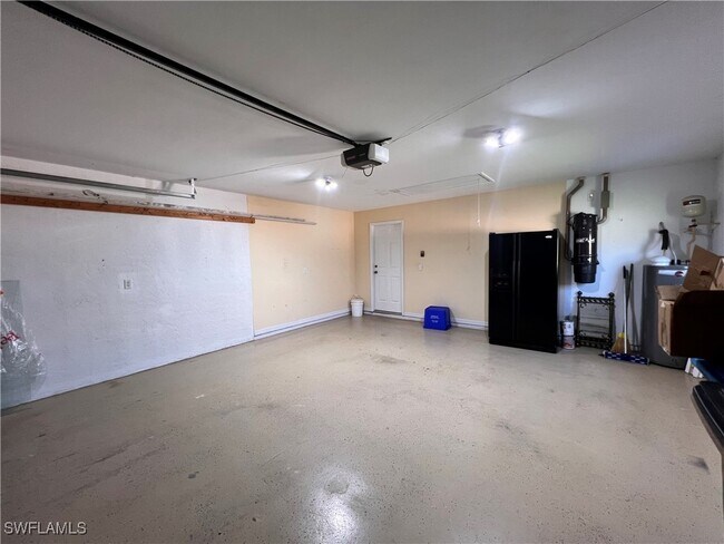 Building Photo - 234 SW 43rd St
