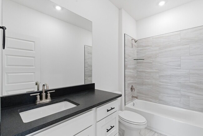 Building Photo - 1834 E Fiji St