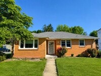 Building Photo - Charming 2 Bedroom Home in Prime Lititz Location - Attached Garage & Large Unfinished Basement