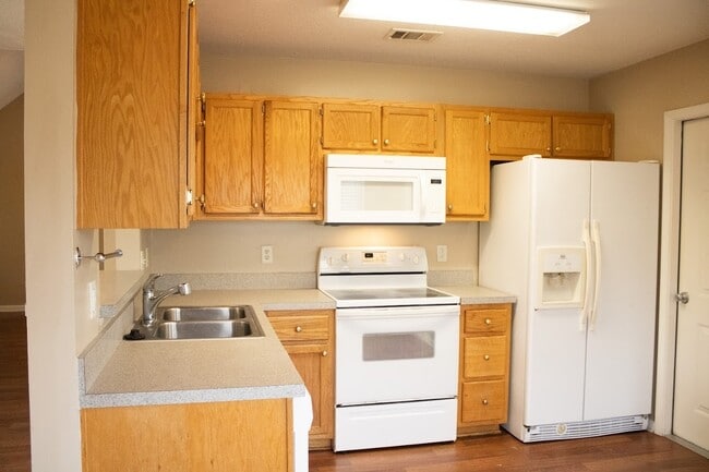 Building Photo - 348 Kristins Dr