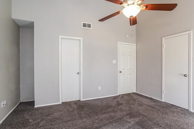 Building Photo - 4831 Tealgate Dr
