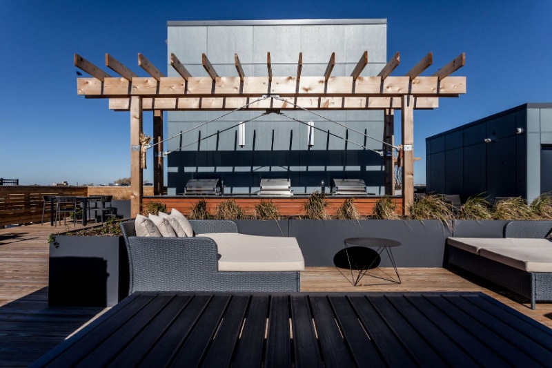 Building Photo - 1840 W Chicago Ave