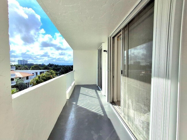 Building Photo - 1421 S Ocean Blvd