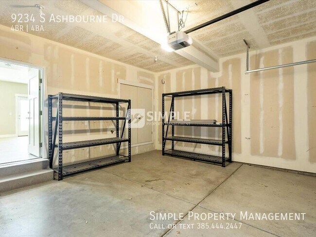 Building Photo - 9234 Ashbourne Dr