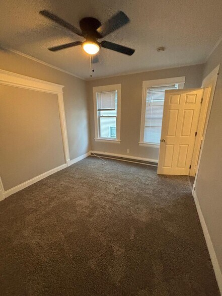 Building Photo - 129 Congress Ave