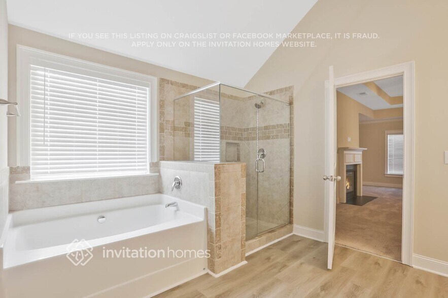 Building Photo - 598 Silver Oak Dr