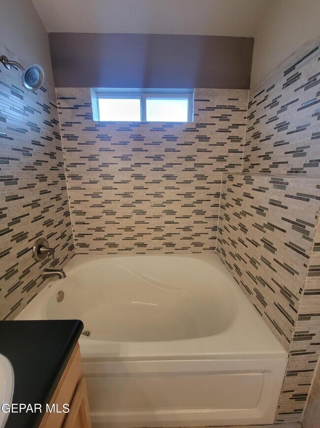 Building Photo - 7225 Tierra Taos Dr