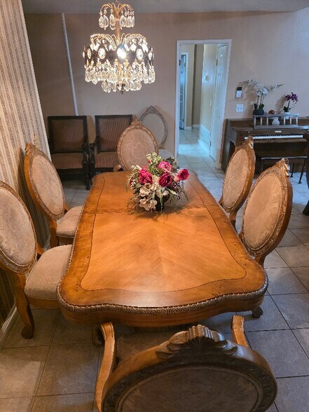 Building Photo - 3154 Luxurious Highland Home