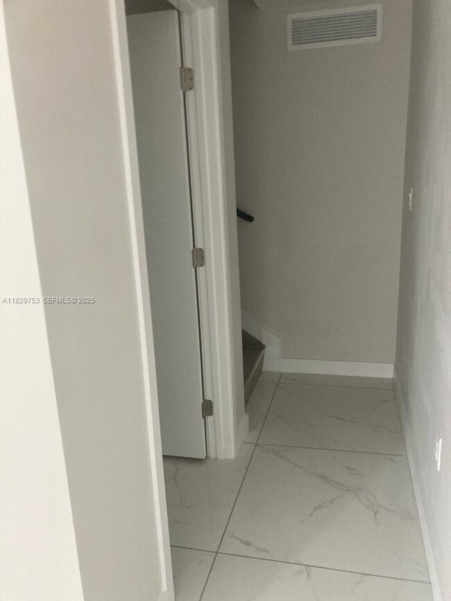 Building Photo - 25767 SW 144th Ave