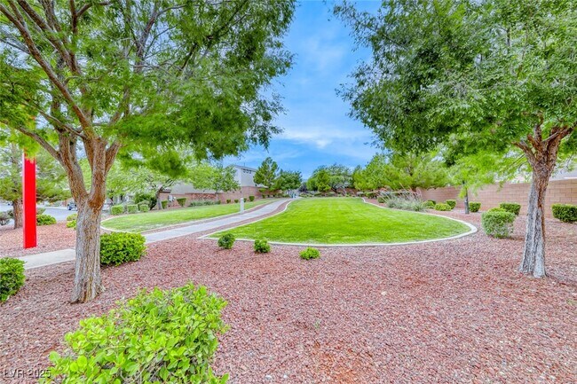 Building Photo - 6534 Ditmars St