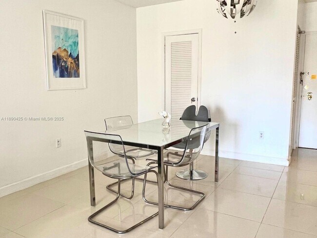 Building Photo - 1965 S Ocean Dr