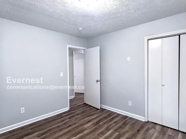 Building Photo - 5291 Kemper Pl