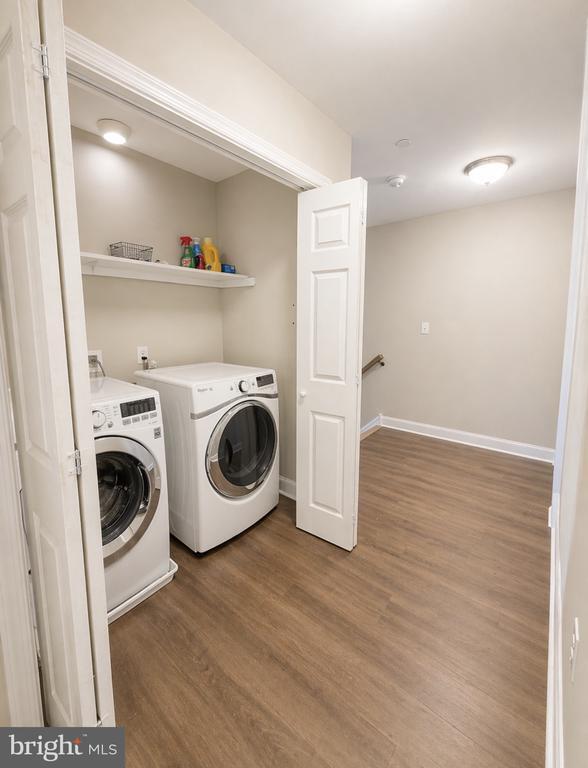 Building Photo - 903B Spring Mill Ave