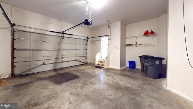 Building Photo - 309 Pure Spring Crescent