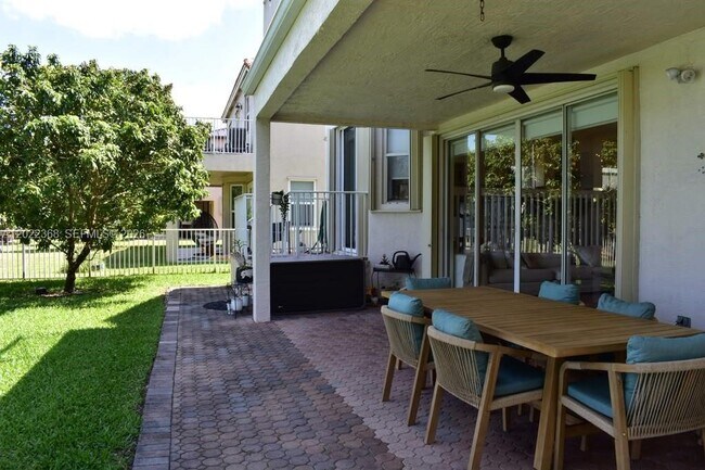 Building Photo - 5273 SW 158th Ave