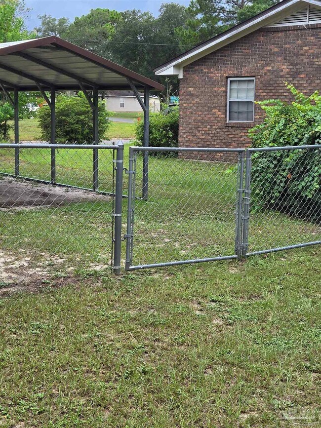 Building Photo - 8196 Sedgefield Dr