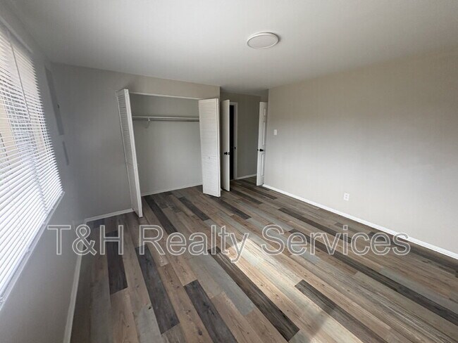 Building Photo - 10129 Lawnhaven Ct