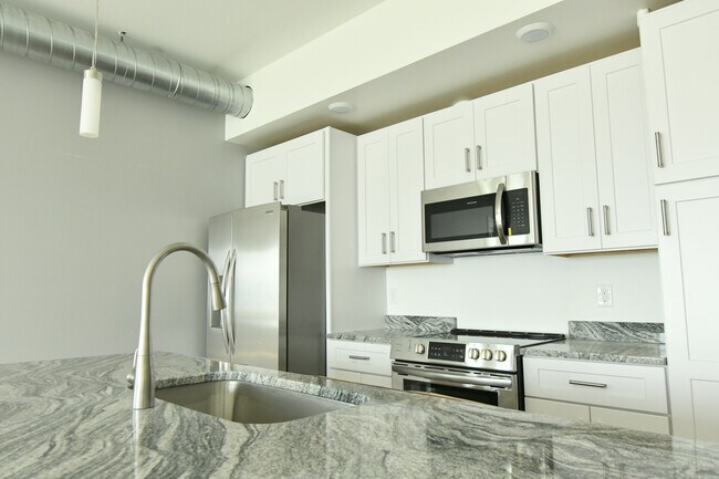 Building Photo - Old Trail Heights