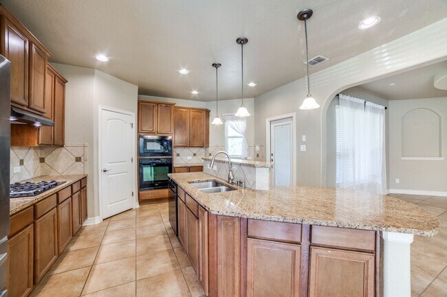 Building Photo - Now Available! Beautiful Stillwater Home with Downstairs Guest Suite