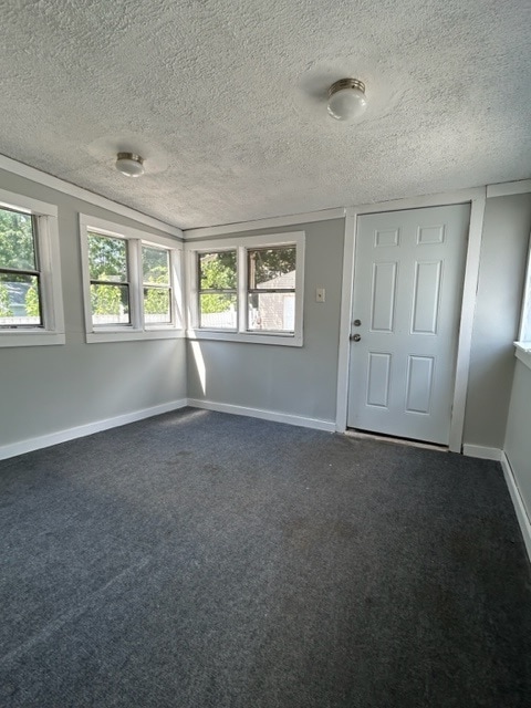 Building Photo - 889 Battles Ave