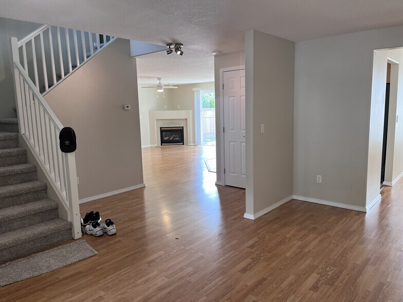 Building Photo - 17611 SE 16th St